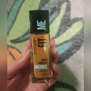 Maybelline FIT Me Foundation 335